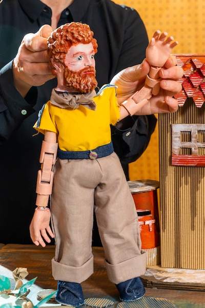 Historiar, o lugar onde os olhos se fecham Historiar, o lugar onde os olhos se fecham