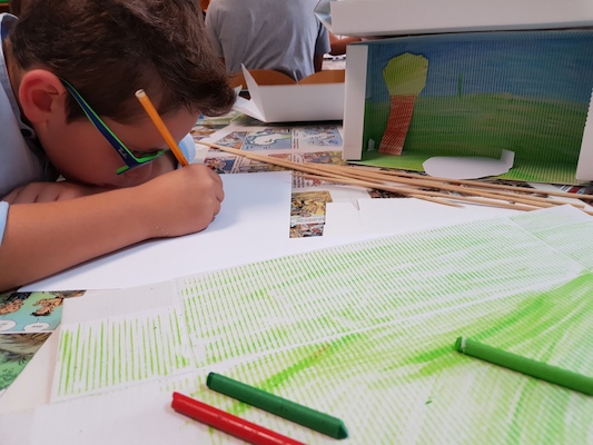 Marionetas de Papel - Caixa das Histórias Ensarilhadas Marionetas de Papel - Caixa das Histórias Ensarilhadas