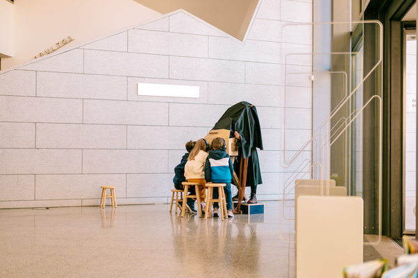 Salt Hands - Lambe Lambe Salt Hands - Lambe Lambe