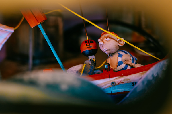 Salt Hands - Lambe Lambe Salt Hands - Lambe Lambe