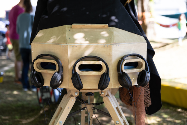 Salt Hands - Lambe Lambe Salt Hands - Lambe Lambe